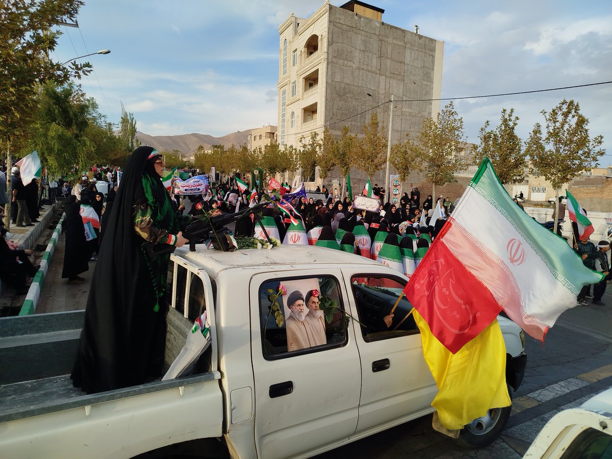 avazehjan's tweet photo. یه محلات امروز برای وطن قیام کرد...

#مرکزی_ایران
#سنگر_محلات https://t.co/sQCts32ZLt