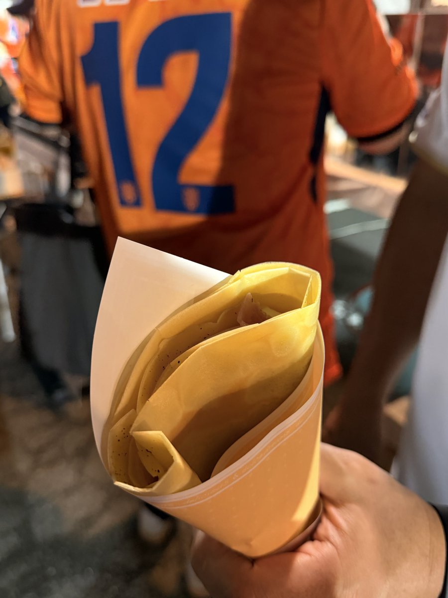 zangitama's tweet photo. 清水サポーターの皆さんオススメありがとうございました😊
オススメしてくれたスタグルほぼ食べれました！
天神屋さんの餃子フランク最高でした🥟
来年はアウェイグルメとしてアイスタに行けるといいな！！
ご馳走様でした💙💛
#清水エスパルス https://t.co/LSxYT7TwN7
