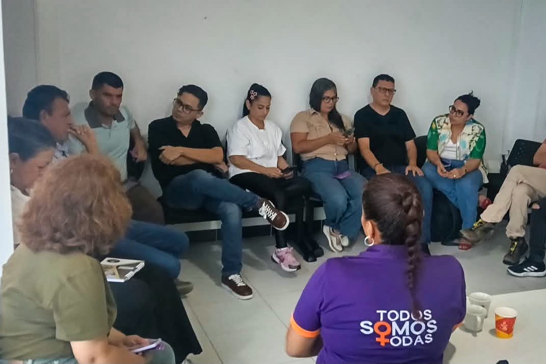 GobMeta's tweet photo. 🤝Avanzamos en la construcción de entornos más equitativos a través de la capacitación en enfoque de género dirigida a la Agencia para la Reincorporación y la Normalización, Territorial Meta, promoviendo el respeto por la diversidad, la igualdad y la garantía de derechos.💜 https://t.co/A8PjcdLWFs