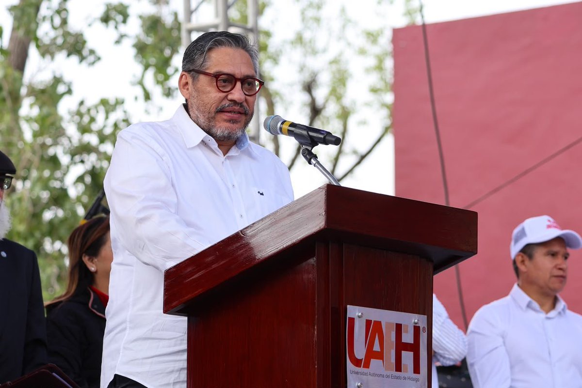 ANUIES's tweet photo. Al participar en la celebración de la Autonomía Universitaria de la @UAEH_OFICIAL y destacar su defensa, Luis González Placencia advirtió que en los últimos años se han registrado preocupantes embates contra las universidades públicas en diversos rincones del país. https://t.co/EInFXBhRMP