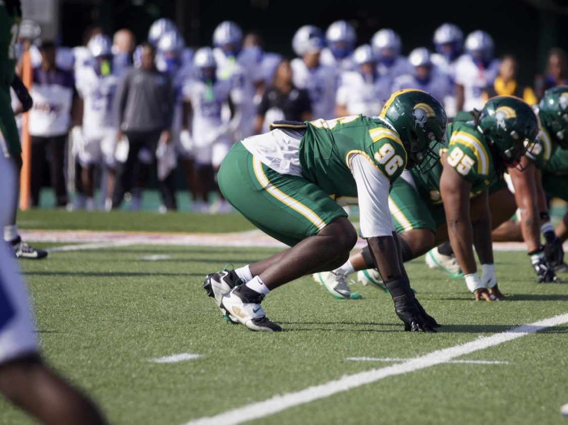 DwumfourOh21658's tweet photo. After a great call with @MarcusGildersl1 I’m beyond blessed to announce that I have received my first D1 Offer from @NorfolkStateFB #AGTG

@TheCoachKB @GridironImports @CoachMiller_NCS @NCSRaidersFTBL https://t.co/6GtqFFdUzB