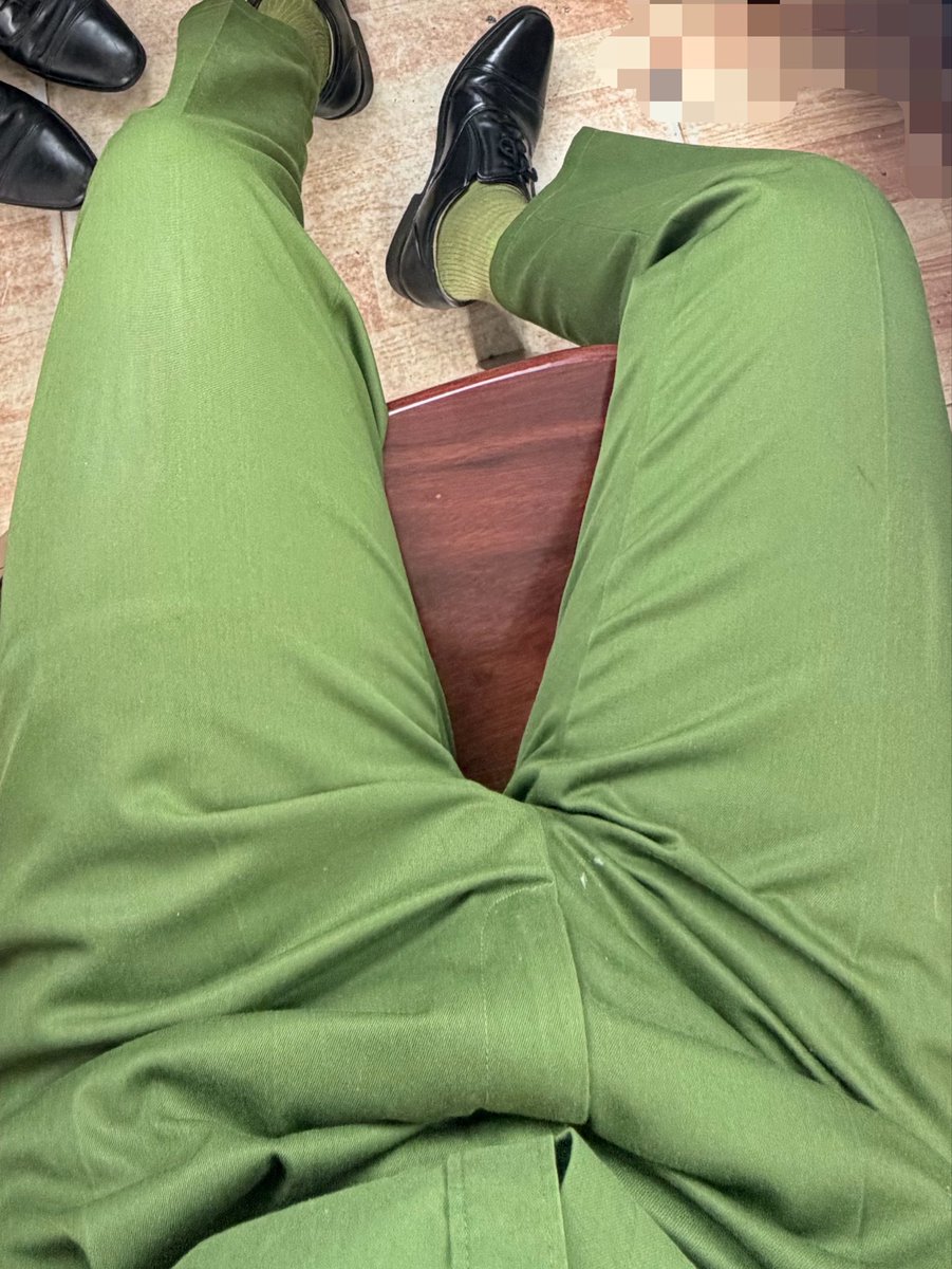 tkhangkiet's tweet photo. Đang cần tiền , ai có nhu cầu chat có phí hay muốn mua đồ pass thì ib nha 
#HậuGiang
#CầnThơ
#Longxuyen https://t.co/2Oidiawgnj