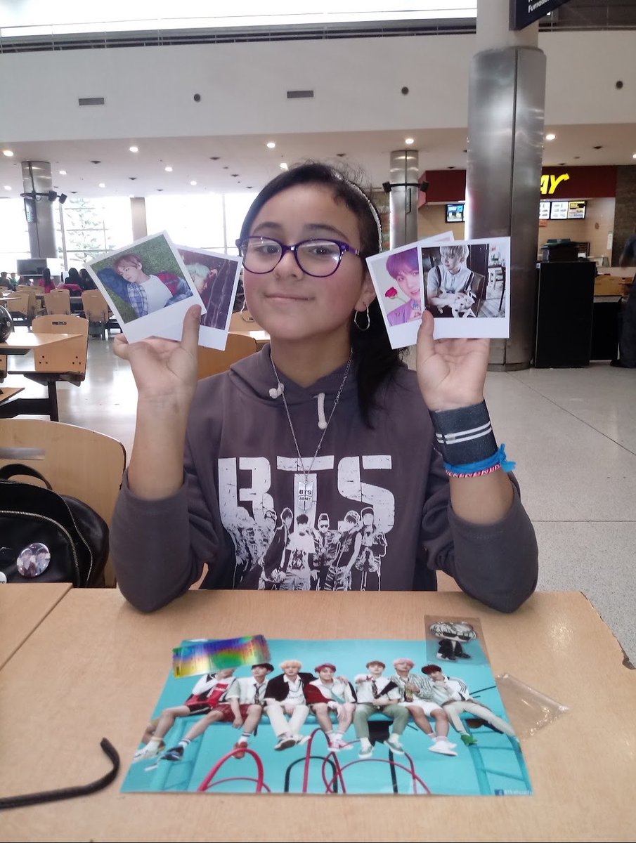 tesitovic's tweet photo. hola me regalan una entrada para bts porfavor todo sea por mi yo de 11 años https://t.co/J4URdUby26