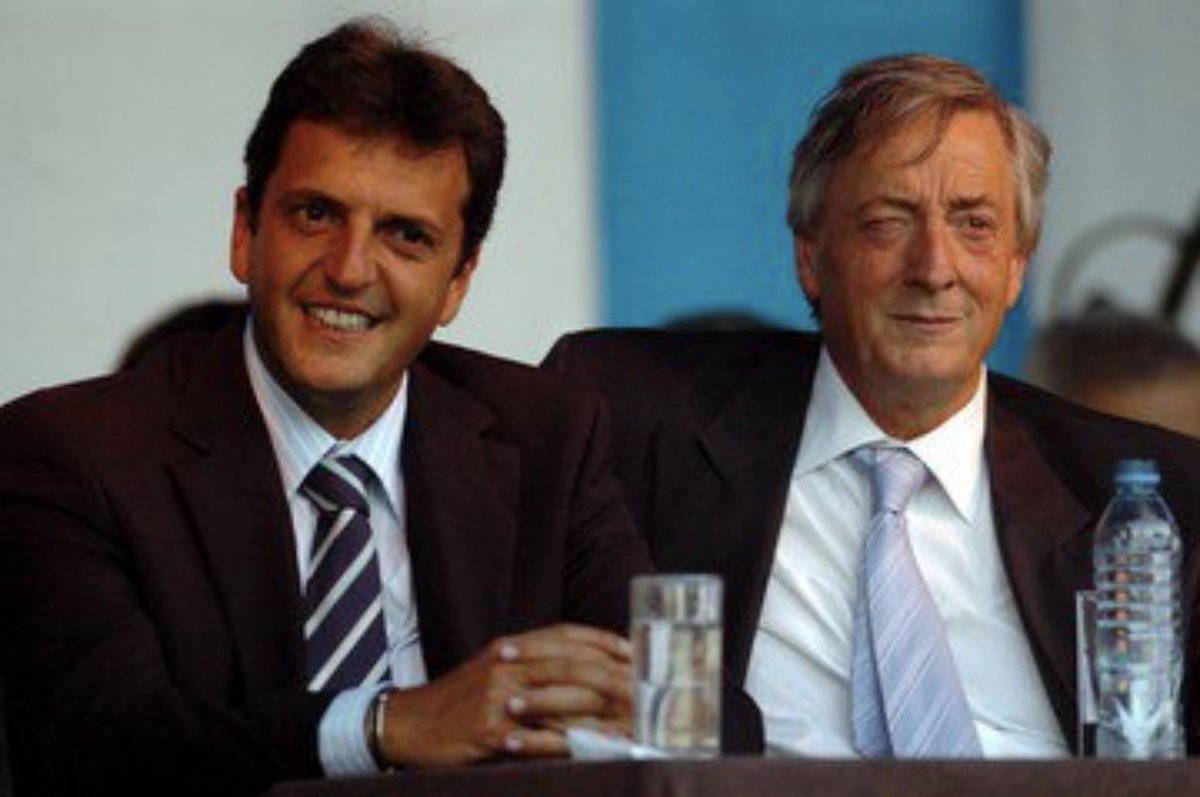 soytiziana_'s tweet photo. Massa siempre fue el candidato de Néstor. Nestor ya lo hizo, se puede reconstruir un país partiendo de cero. Imagen fijada hasta que este país tenga un político gestor de presidente y no a un monigote al que no le funcionan los esfinteres. https://t.co/aujkvTUr76
