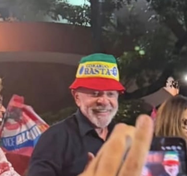 otaviores's tweet photo. OLHA QUE LEGAL 🎶
OLHA QUE MANEIRO 🎶
O PRESIDENTE LULA É DA RASTA DO CRUZEIRO 🇨🇬🎶 https://t.co/kxoFKyCUkQ