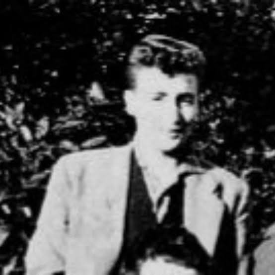 silverplled's tweet photo. john lennon around 3.5 years old https://t.co/YhHMFJskjU