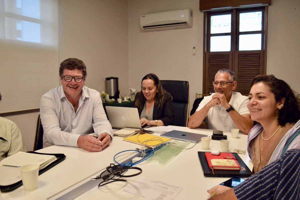 INIAPECUADOR's tweet photo. Extendemos nuestro agradecimiento al @arrozFLAR por impulsar este encuentro y a nuestro aliado estratétigo @Ecuasem por acompañar al INIAP en estas jornadas de trabajo conjunto, fundamentales para seguir promoviendo la investigación y el desarrollo del sector arrocero. https://t.co/UocAgWffuX