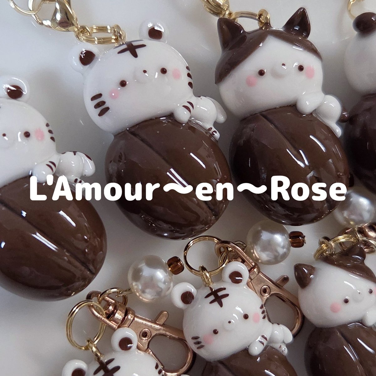 Lamourenrose22's tweet photo. おっはよーん☕
#ドリップコーヒーの日

コーヒー豆とコーヒーマカロン

我が家は夫の自家焙煎コーヒーを毎日のんでます☕♥️

【夫の自家焙煎コーヒー】
https://t.co/WNTYzfqvgc
ありがたいことに✨
今ではリピーターさんがとーっても増えました😭♥️ https://t.co/PkSJvVvGOJ