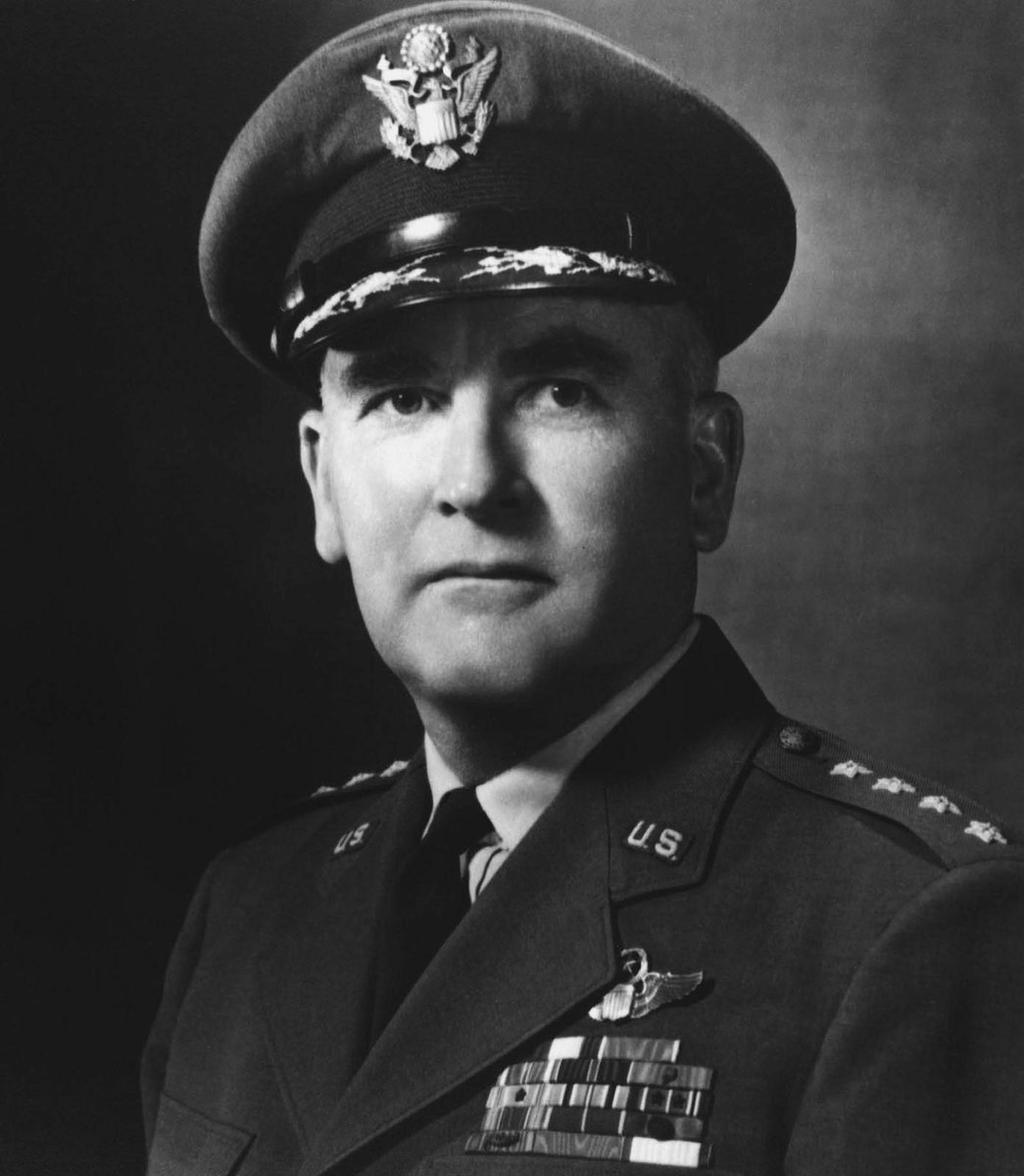 mrjeffknox's tweet photo. #ufotwitter #ufox #ufohistory
Today in UFO History - Cabell Memo
October 22, 1951 — 
The Directorate of Intelligence provides answers to the problem that Col. Harold Watson identified with the CIRVIS reporting system. [Eberhart] https://t.co/QjJWm8ILFf