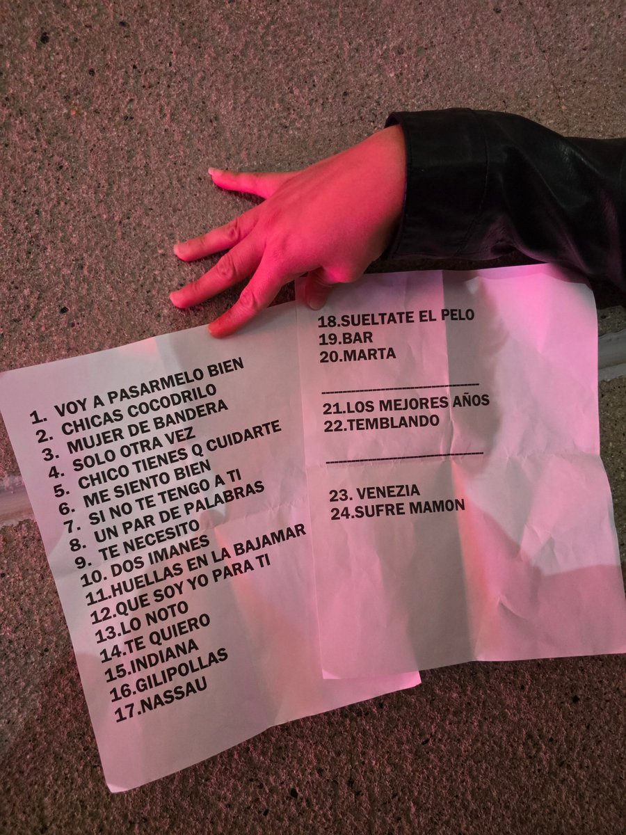 Setlist_me's tweet photo. #ColecciónSetlistme | ⚠️ SPOILER
Aquí el setlist de la primera noche de Hombres G en Guadalajara. 

Si vas el jueves 22 al Telmex, tú decides: ¿preparar la garganta o conservar la sorpresa?

#Setlistme #HombresG https://t.co/zunL7M8Dng