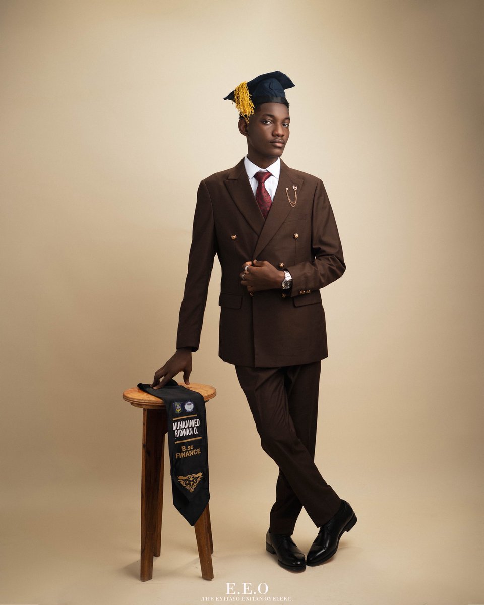 dwaann__'s tweet photo. Ridwan O. Muhammed
Bsc Finance, AAT, ACA
Second class upper division (4.29/5.0)
 
Forever grateful ❤️🎓
It’s only up from here https://t.co/kwMfS1xKti