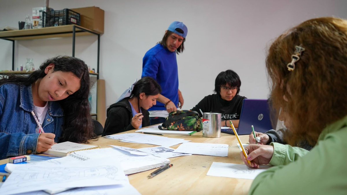 SOBSECDMX's tweet photo. Desde la #SOBSE trabajamos para que la infraestructura pública acerque servicios y oportunidades a la ciudadanía, con espacios que contribuyan a mejorar su calidad de vida.
¡Visítala!
#ObrasQueTransformanLaCapital https://t.co/qJwt606OZe