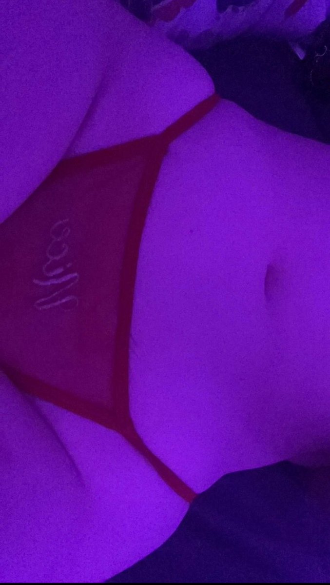 ang3l_1305's tweet photo. not new to #nsfwtwt just decided to start posting again
~🩷 angel
~🩷 21, uk, she/her
~🩷 dms open 
~🩷 18+ please this is not a space for kids
~🩷 sub
~🩷 hard+soft kinks
~🩷 i’m not selling i just like it when you look at me :) 
~🩷 like and/or rt for moots https://t.co/b0EiMY9Zok