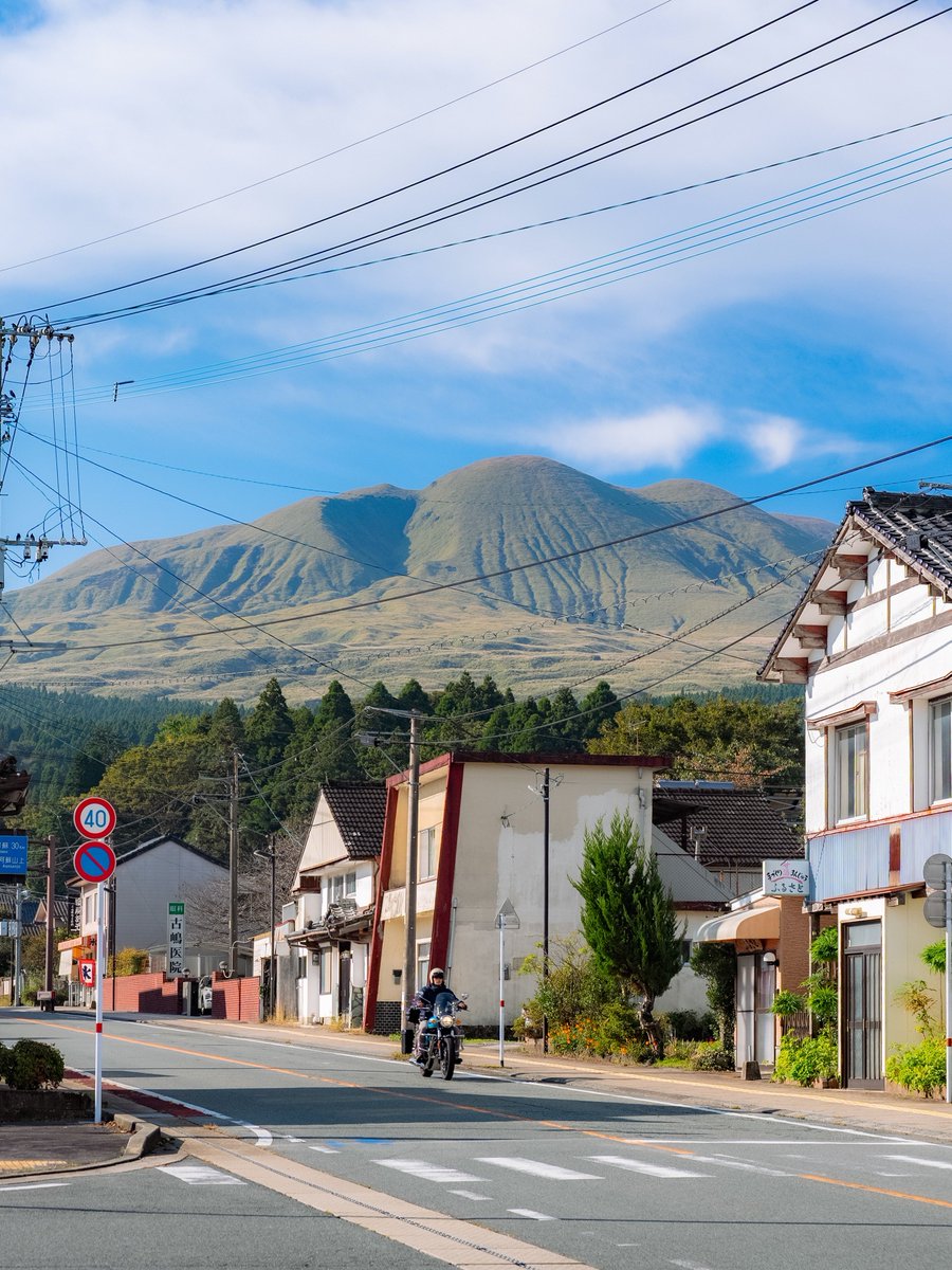 echoesofworld's tweet photo. Aso, Japan https://t.co/Ymr2JSJcRe