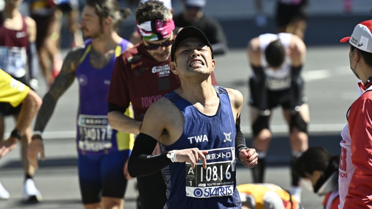 Outside_Run's tweet photo. Runners Aren’t Getting Faster. So Why Is It Harder Than Ever to Qualify for Boston? https://t.co/SeNbT9xdxE https://t.co/NrINUvRx0l