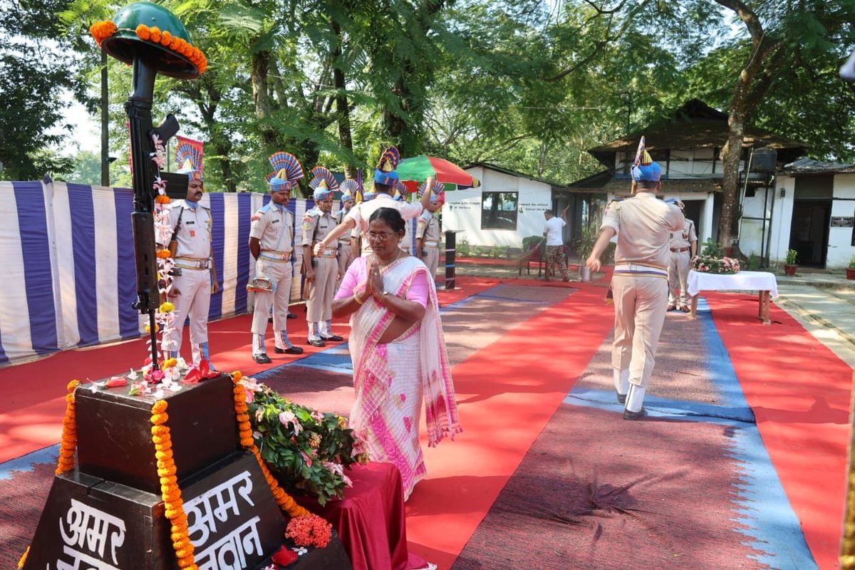 149_bn's tweet photo. 🇮🇳 पुलिस स्मृति दिवस पर भावपूर्ण श्रद्धांजलि 🇮🇳

पुलिस स्मृति दिवस के अवसर पर देश की सुरक्षा, शांति एवं अखंडता की रक्षा करते हुए अपने प्राणों का सर्वोच्च बलिदान देने वाले वीर शहीदों को शत्-शत् नमन एवं भावपूर्ण श्रद्धांजलि। 🙏

जय हिंद! 🇮🇳
@crpfindia @Intcelljht @DIGOPSDBRCRPF https://t.co/nGacbfoUeQ