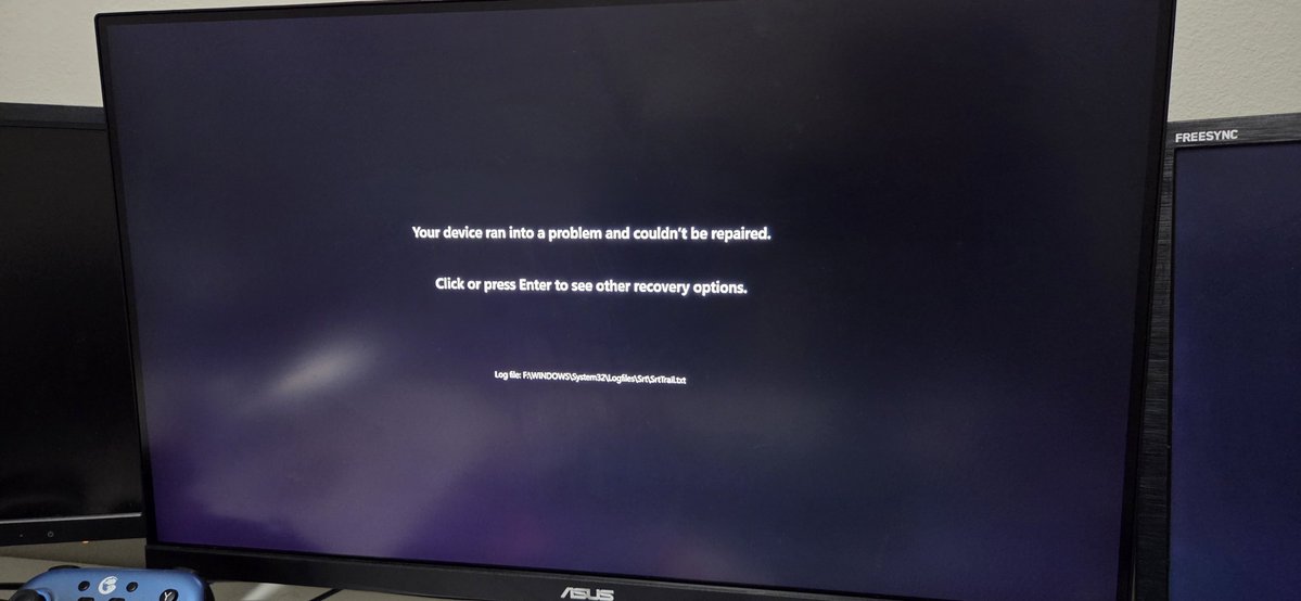 azgoodaz's tweet photo. Why.... @AMD @AMDGaming @AMDRadeon 

Why is AMD just filled with bugs? Do you not have QA testers? Why is my computer entering Device Repair mode with the latest GPU/Chipset drivers? https://t.co/fmUbBLtcND
