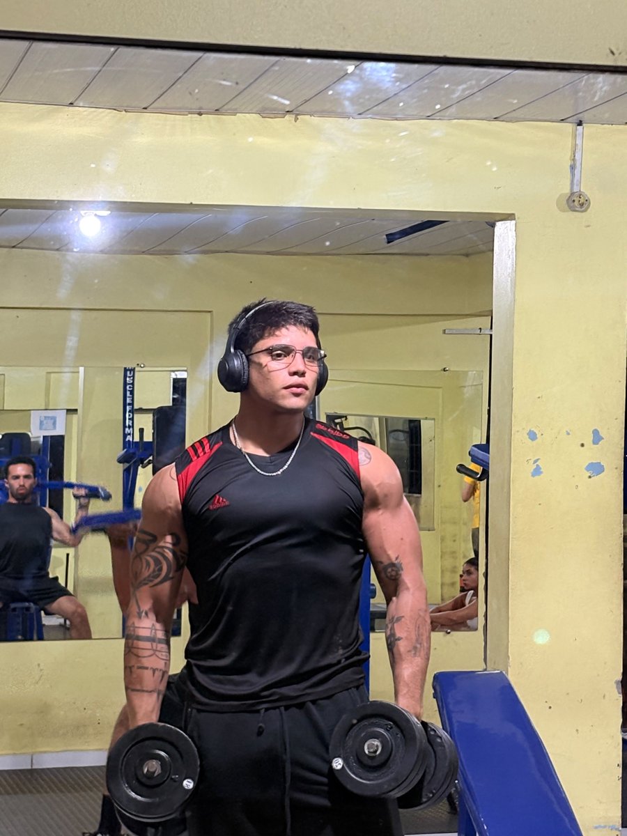 marcelporra's tweet photo. 100kg/ 100kg
4 anos https://t.co/NFyQNXFZRG