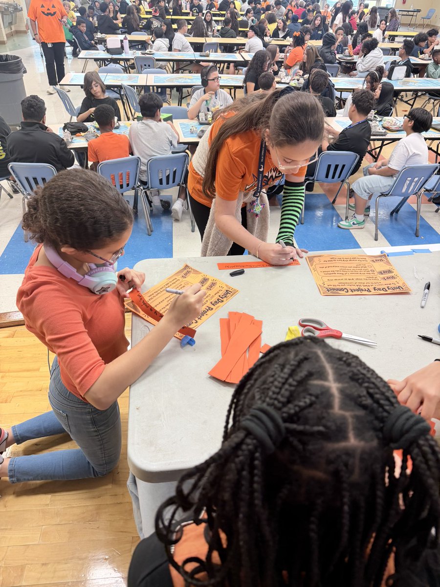 palmspringsms's tweet photo. 🧡 Our Stingrays wore ORANGE today in recognition of Unity Day! Our SGA also hosted an activity that brought students together to celebrate kindness, acceptance, &amp; inclusion. At PSMS, we choose UNITY! 🧡🌊 @pbcsd https://t.co/ZupbvzXIzj