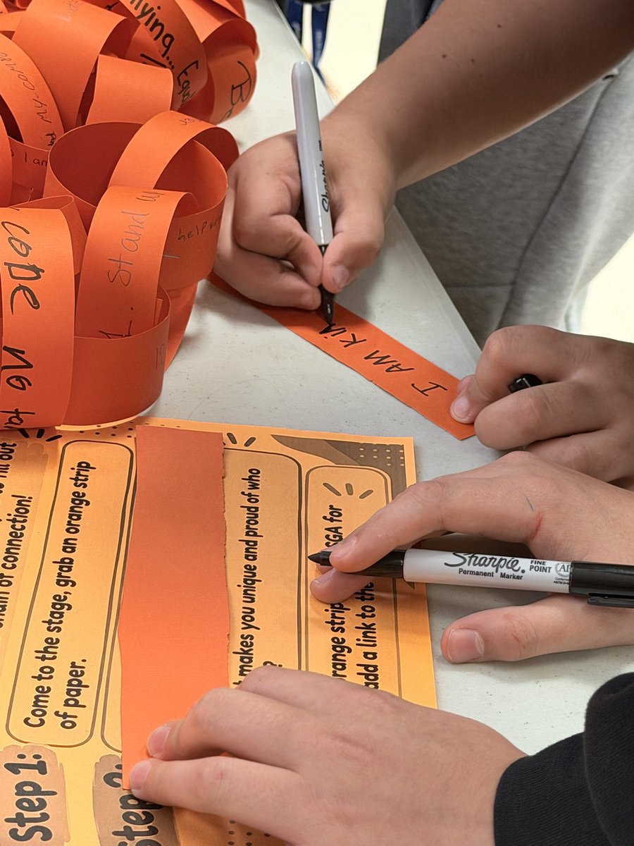 palmspringsms's tweet photo. 🧡 Our Stingrays wore ORANGE today in recognition of Unity Day! Our SGA also hosted an activity that brought students together to celebrate kindness, acceptance, &amp; inclusion. At PSMS, we choose UNITY! 🧡🌊 @pbcsd https://t.co/ZupbvzXIzj