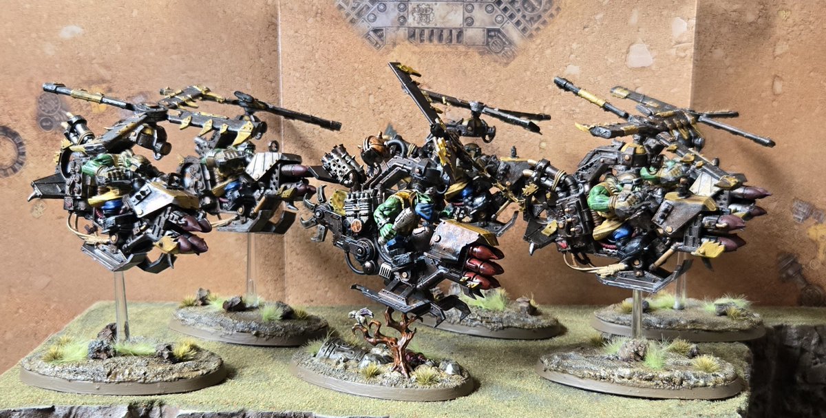 GornishGoblin's tweet photo. 6 Deffkoptas celebrate #Orktober by bringing their spinnin' blades to bear on the enemy. #WarhammerCommunity #Warhammer40k https://t.co/ZOMZJvR9dX