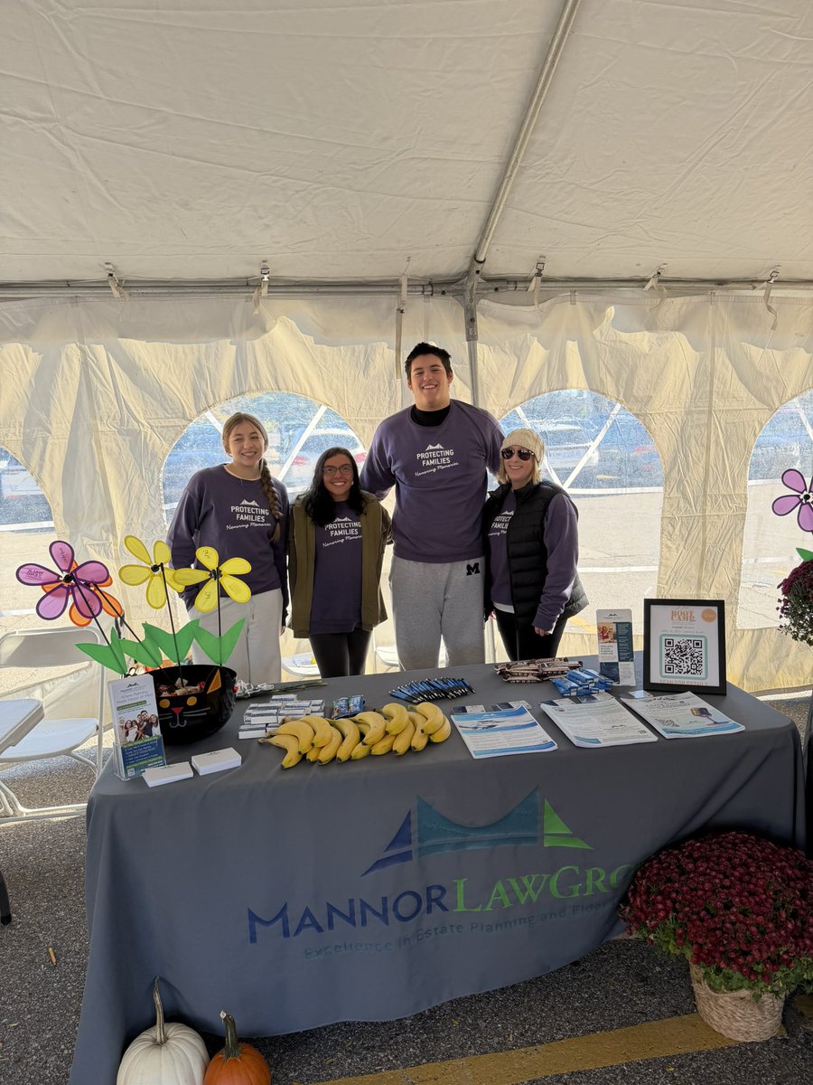 MannorSam32560's tweet photo. Helped out at the Alzheimer’s walk last weekend!! https://t.co/btOD9tS1OZ