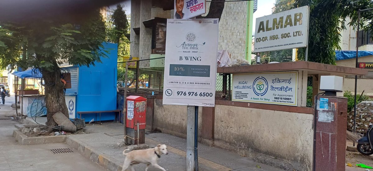 orlemkar's tweet photo. @richapintoi @mybmcWardPN
A makeshift steel container stall has been installed on the footpath at Fr. Justin DeSouza Rd, Orlem, occupying nearly 70% width and leaving barely enough space for a single pedestrian to pass.
Requesting necessary action to clear the obstruction. #PedestrianFirst https://t.co/0Szh8y8YbZ