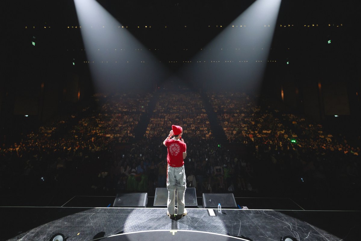 iconsiamhall tweet picture