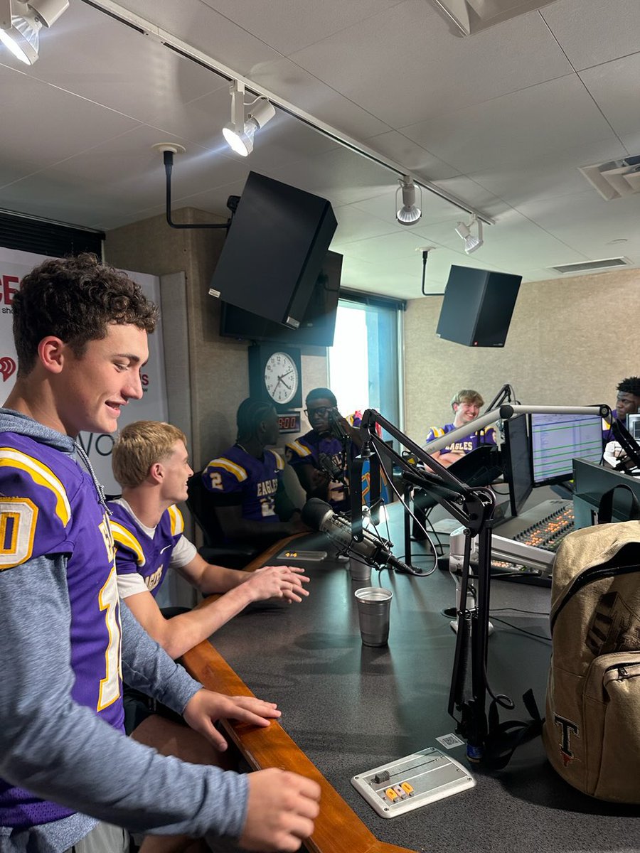 MarleyMercker's tweet photo. Huge thank you to @1061KISSFMDFW for asking our @Richardson1FB players to come in studio today! 🦅🏈

And thank you @coachACopeland &amp; @CoachAfshar for taking them!

@RichardsonHS1 #RISDDreamOn @cole_pickens10 @Nashharder_7 @KingstinMcAdams @MikeSwanks0815 @Jacklee__8 @jasper2027 https://t.co/x8VTk2vXnf