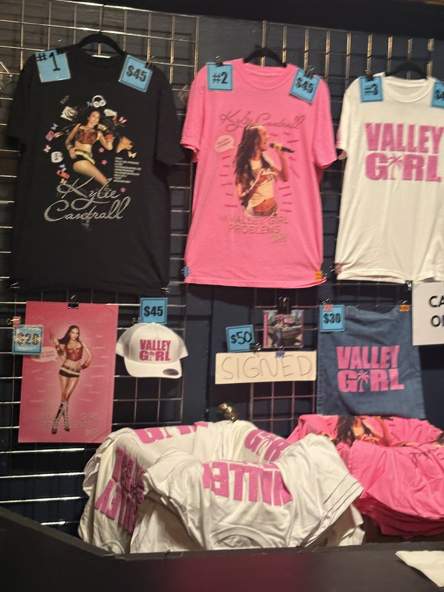 RevolvingSab's tweet photo. Merch for tonight! #valleygirlproblemstour https://t.co/v0cYmfYLLW