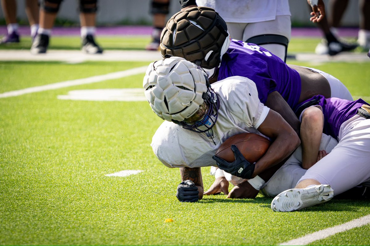 WNMUFootball's tweet photo. midweek prep 

#wnmu #rarebreed https://t.co/c3UjthcMui