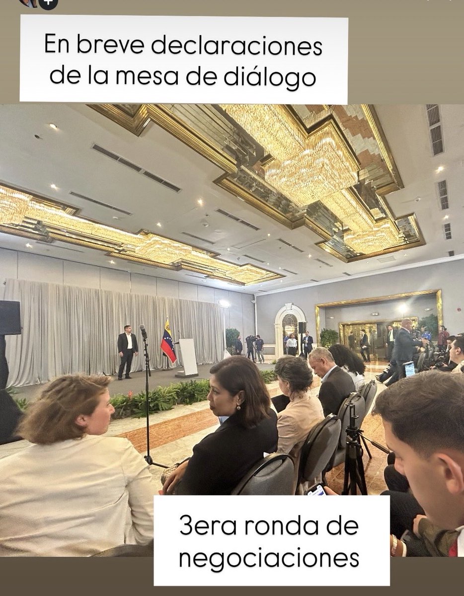 Beadrian's tweet photo. En breve declaran las delegaciones de la negociación https://t.co/VVYJvcFO18