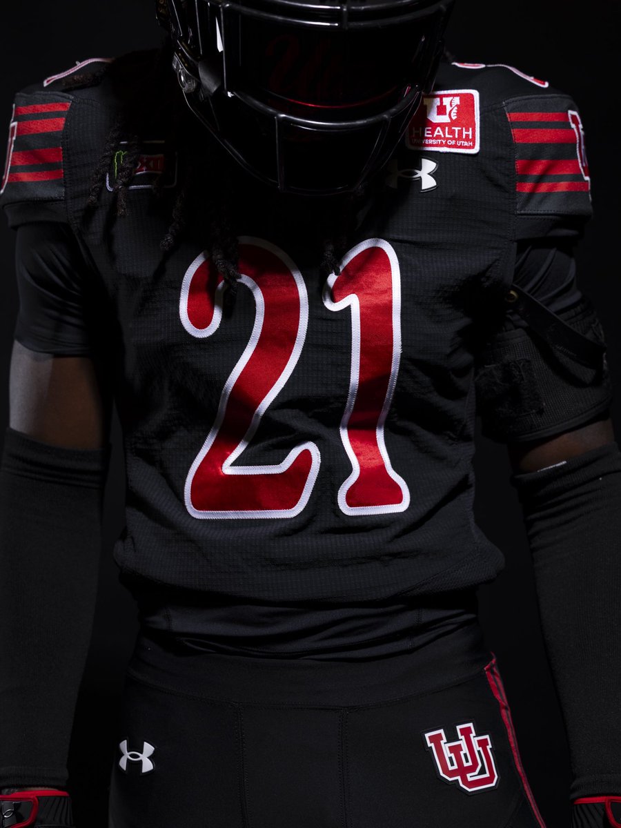 UNISWAG's tweet photo. Dark Mode for @Utah_Football 

#uniswag https://t.co/CrHq0URt3T