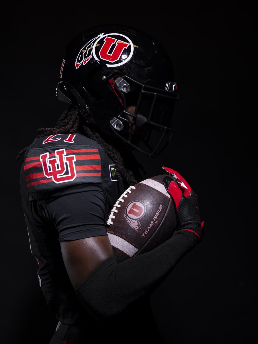 UNISWAG's tweet photo. Dark Mode for @Utah_Football 

#uniswag https://t.co/CrHq0URt3T
