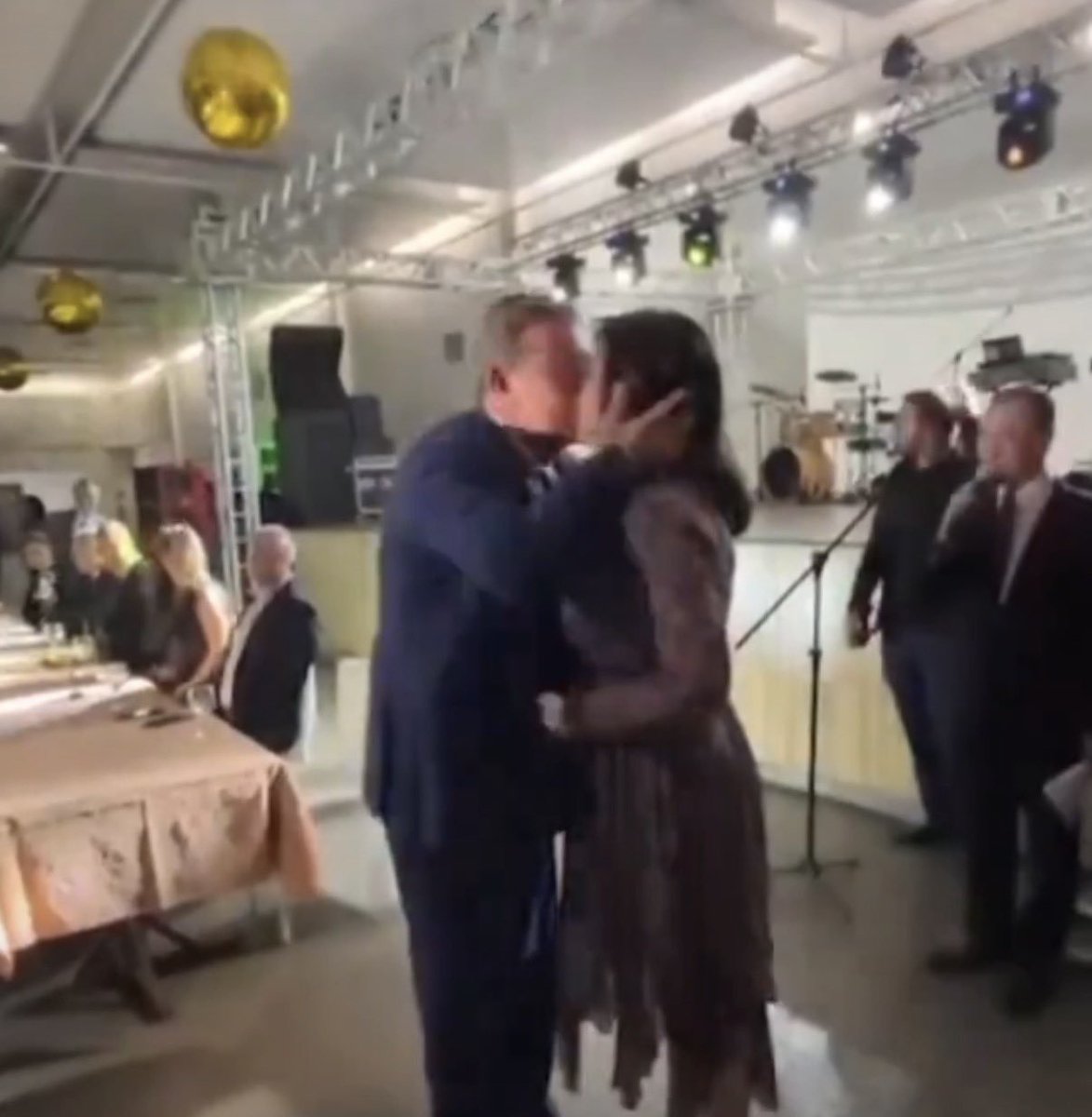 amarante_sapph's tweet photo. Quanto mais vcs engajam as coisas que eu posto, mais no submundo eu vou caçar troço pra postar aqui 

Esse dia aqui gerou luto no fandom durante uns 3 dias https://t.co/3hYHiDC8iV