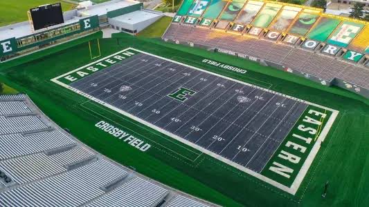 TylerJackson_5's tweet photo. #AGTG After a Great conversation with @Coach_Creighton I am blessed to receive a D1 Offer from Eastern Michigan University!💚 @Coach_McClung @CoachYancy_ @GeBOW17 @coach_dobler @RylandWidener99 https://t.co/HYon1nF8f5