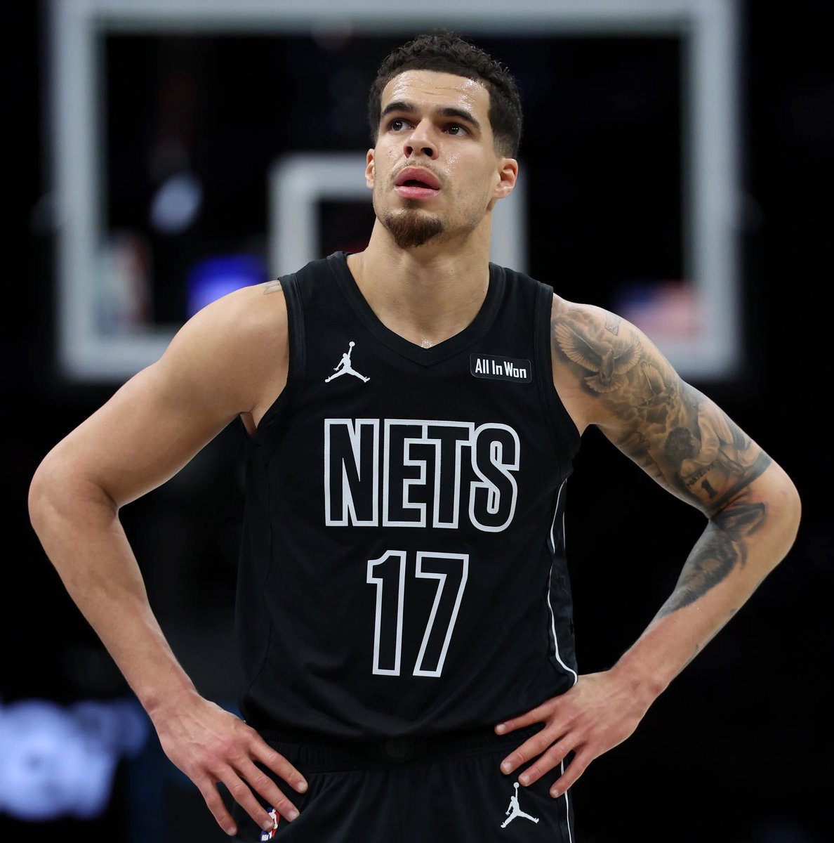 DubsLead's tweet photo. 🚨BREAKING🚨

The Warriors are willing to trade draft capital if they can receive a “big name” player for Porzingis, via @ShamsCharania 

They would also be willing to take on a larger contract in exchange for multiple assets 

GIVE ME MPJ 😤🔥 https://t.co/i70ZQ9Lg5M