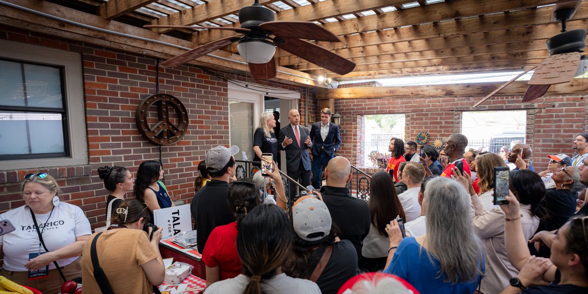 whitmire_john's tweet photo. Pleased to welcome my longtime friend and former legislative colleague, @jamestalarico, to Houston. I look forward to collaborating with him as U.S. Senator, as we did in the Texas Legislature. https://t.co/XvikDKDTMH