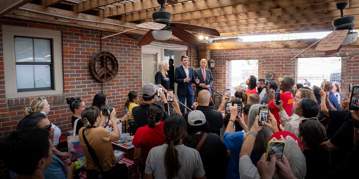 whitmire_john's tweet photo. Pleased to welcome my longtime friend and former legislative colleague, @jamestalarico, to Houston. I look forward to collaborating with him as U.S. Senator, as we did in the Texas Legislature. https://t.co/XvikDKDTMH