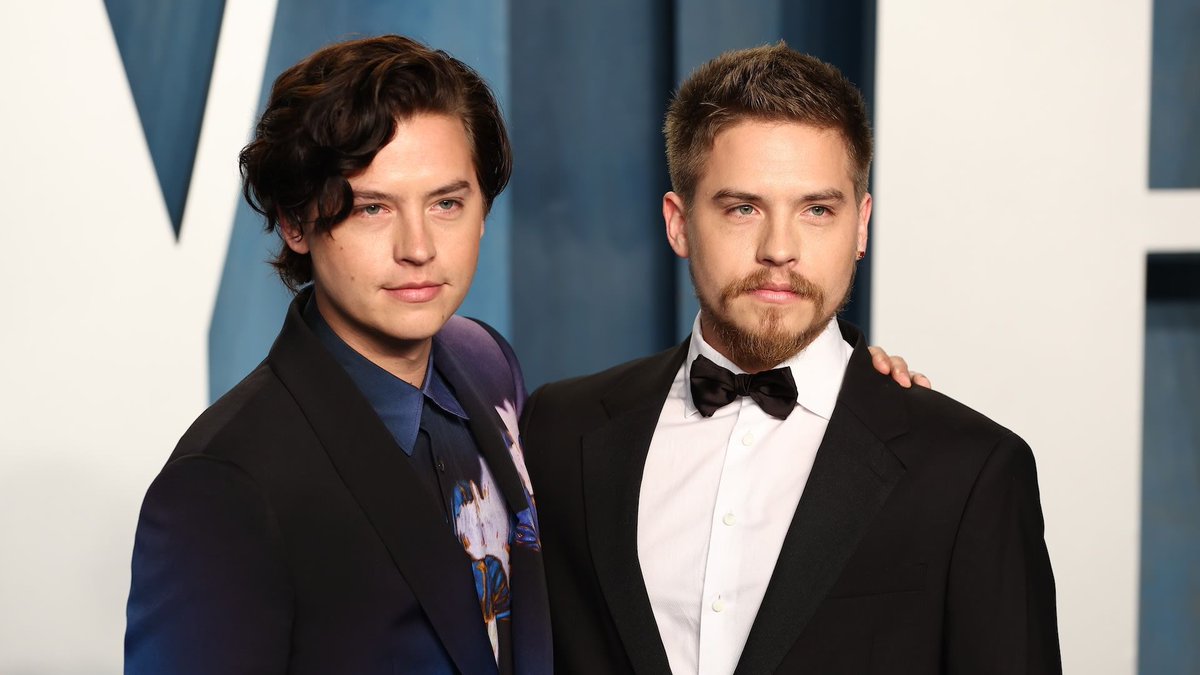 ComplexPop's tweet photo. Cole Sprouse Reacts to Brother Dylan's 'Children of Incest' Claim: 'Clickbait Headline' Details: https://t.co/lU9IU5hFue https://t.co/cKGT3cSWnl