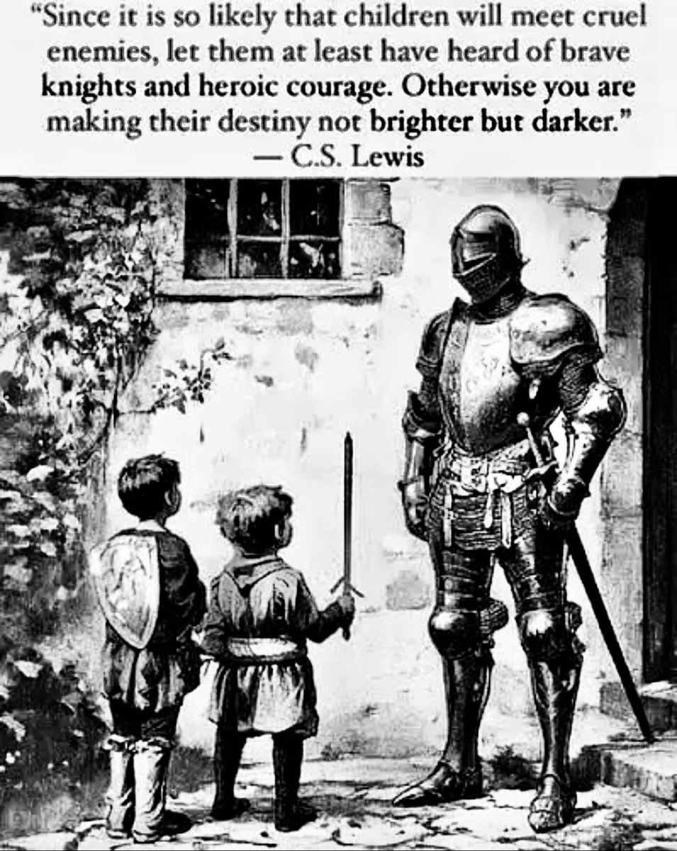 EKGraalMarshall's tweet photo. Knights and Dames of Edred…why I faithfully forged our alliance in the fires of Whisky Chivalry. Hail the heroes.

In Proelio aut Cylindus! 🫡⚔️🛡️🥃 https://t.co/6KxRU71REJ