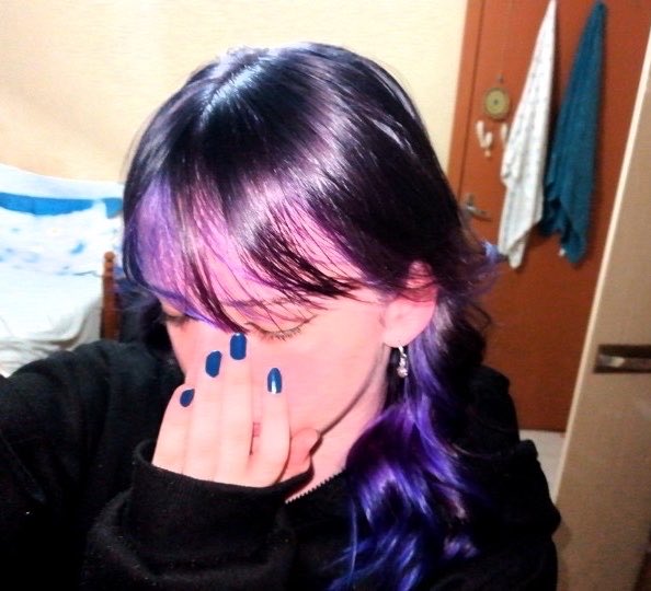 morais_qz's tweet photo. luto eterno pelo meu cabelo roxo https://t.co/TWUUcbaSzj