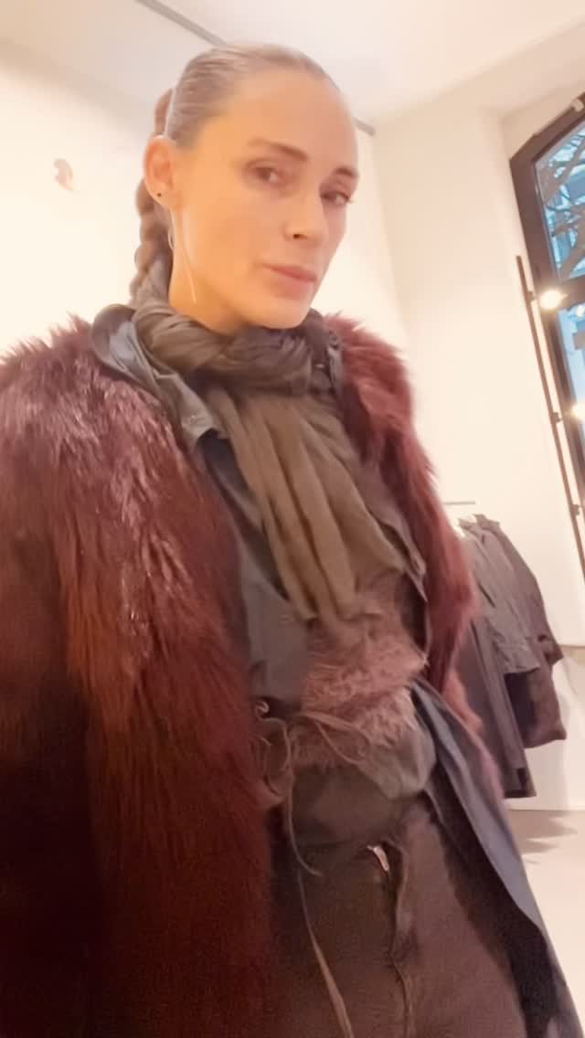 n_floresb269's tweet photo. .. 💫... winter ain’t the end — it’s just that deep inhale before a new beginning... #winter #wintermood #winterwear #end #deep #inhale #inhalethegoodshit #before #new #beginning #newbeginnings #hovman #katharinahovman https://t.co/SVHAKnbc2i