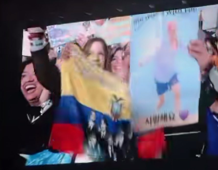 leshktan's tweet photo. ECUADOR DE GIRA CON BTS SE PRONUNCIA DESDE ARGENTINA‼️🗣️ https://t.co/OO301MIqDQ