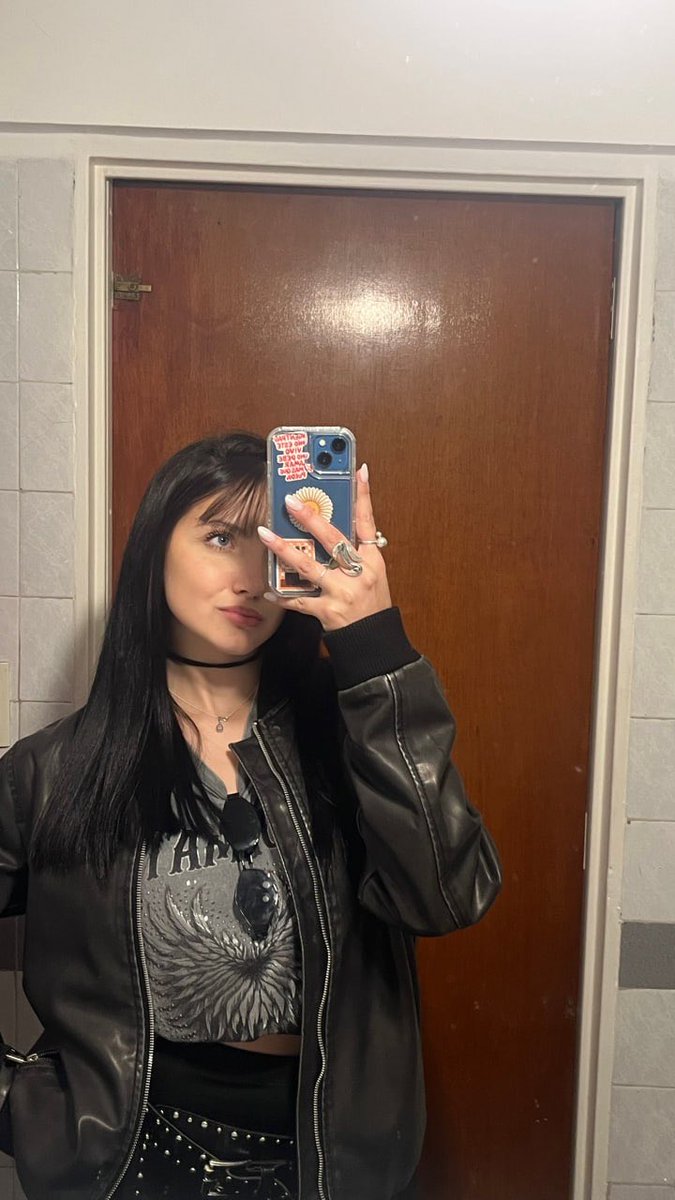 Eleanoiir's tweet photo. imagine we're going on a first date and i walk out wearing this. what's ur honest first thought_ 💌 https://t.co/wFse8CIUmi