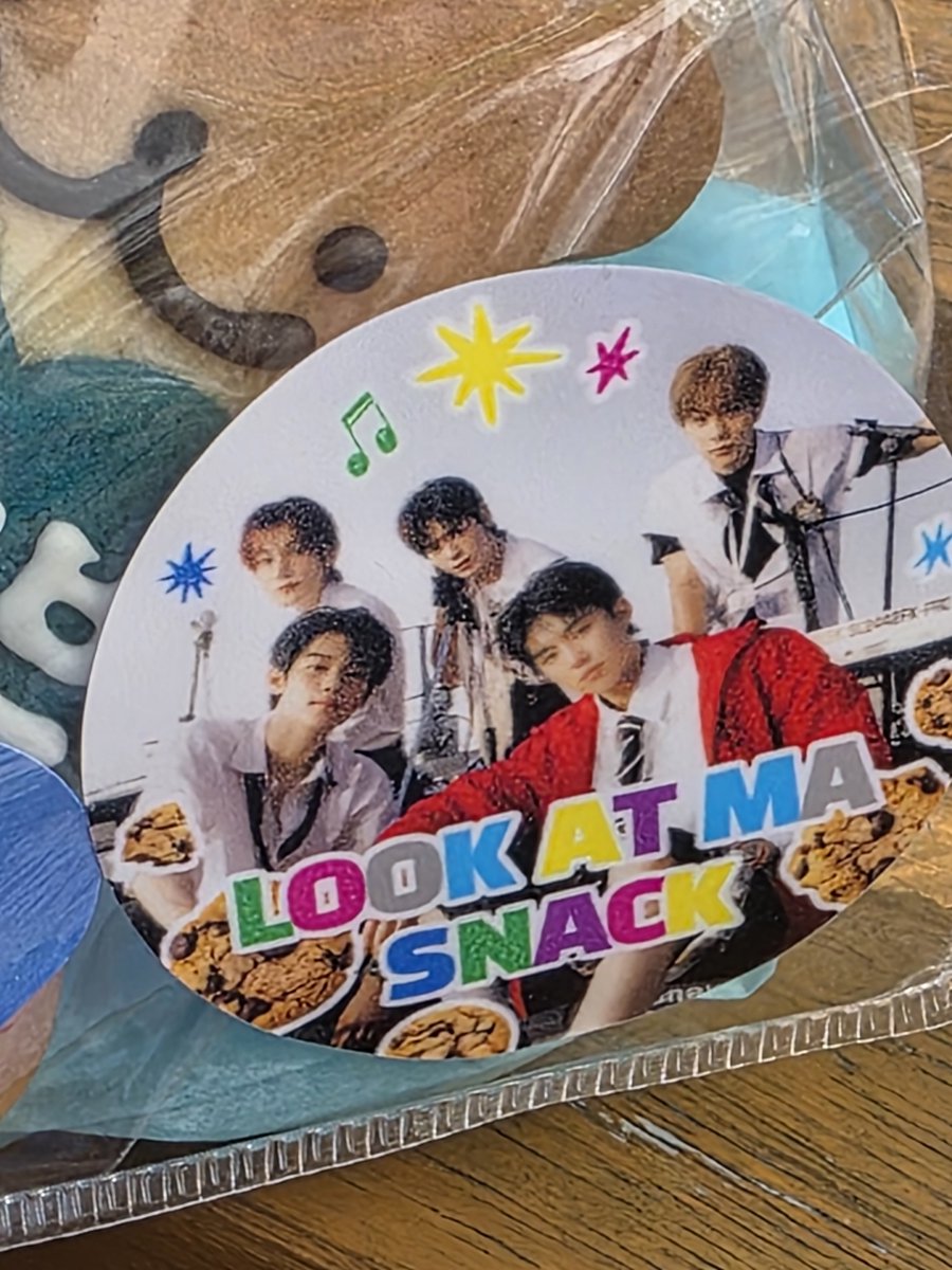 bitnabean's tweet photo. The members prepared snacks for ennve 🩵🍪

#EVNNE #이븐 https://t.co/NLmsT8CWjv