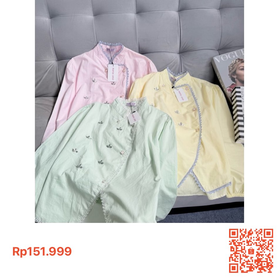 secretelyovff's tweet photo. https://t.co/5boM97wA17

spill blouse pertama yang cantik banget iniii 😭🎀 modelnya feminin, detailnya manis, cocok buat kamu yang suka tampil anggun tanpa kelihatan berlebihan! https://t.co/6dmMB8c0al