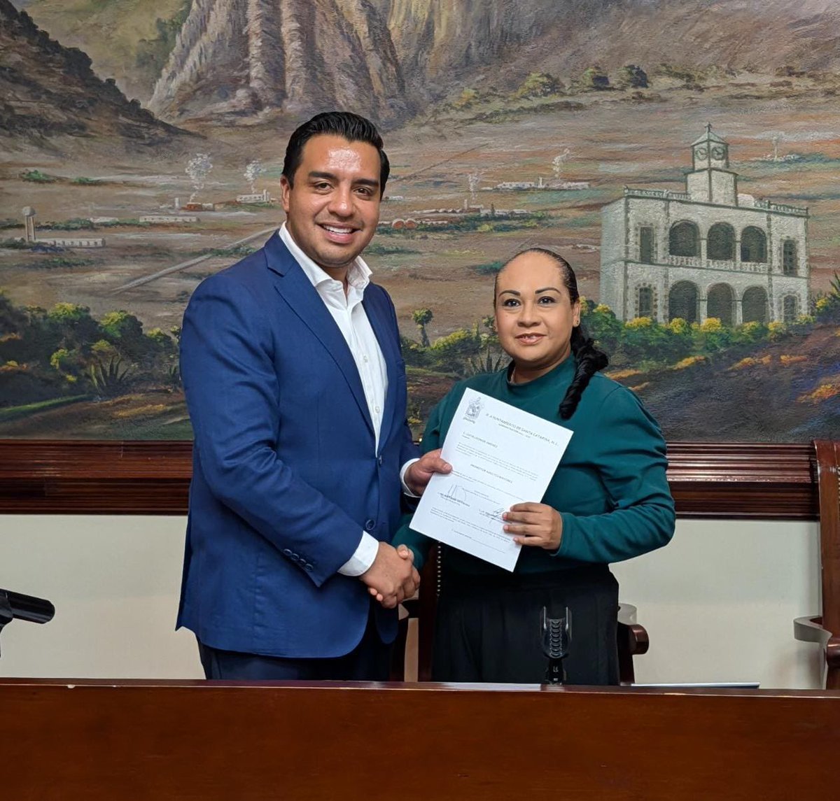 reportecoco's tweet photo. Ex panistas, líderes ciudadanos y ex funcionarios de administraciones anteriores se integran @stacatarinagob con el alcalde @JesusNavaNL @ComunidadSanta @paola_yves @PartidoMorenaMx https://t.co/4Ple3uocSa