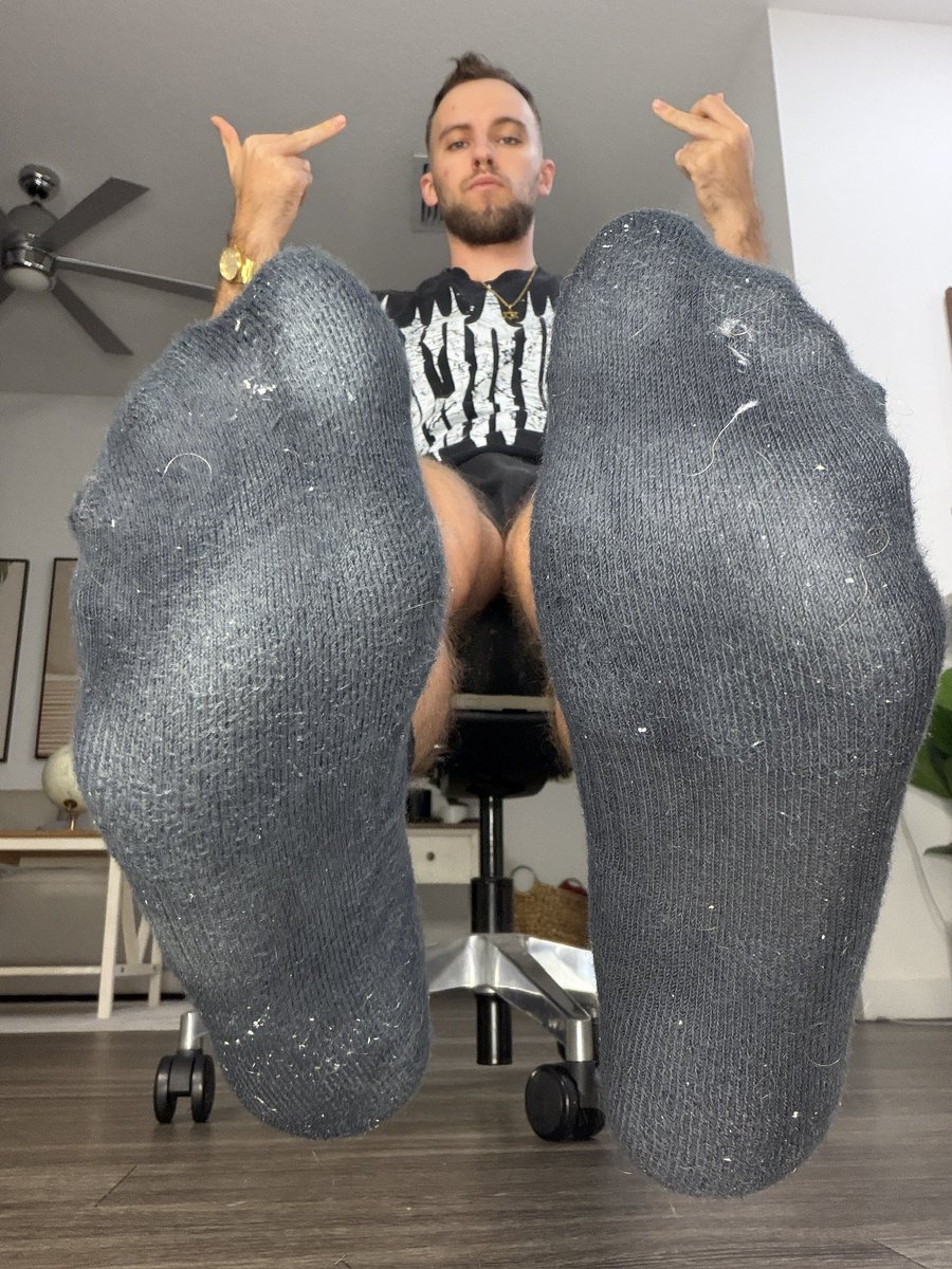 MasterJockPromo's tweet photo. Pay your tax early and generously. Master Troy @MasterTroyxo is the best Master. There is no one comparable to the King. Master's handsome face, alpha scent, muscular body, dominant personality, godly cock, hairy armpits, and incredible feet rule all submissive men and women! https://t.co/GWd5SoxLC7