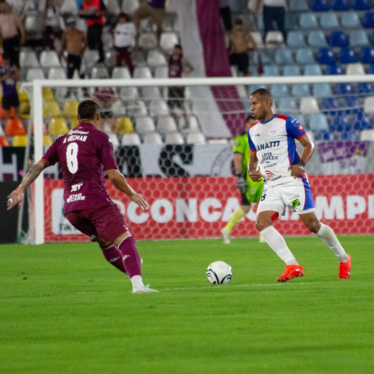 cdlafirpo_sv's tweet photo. Ya se juega el minuto 25Λ|β±οΈ
#Firpo 0-0 #Saprissa
#CopaCentroamericana | #IdaPlayIn https://t.co/VwyUn7z4sv